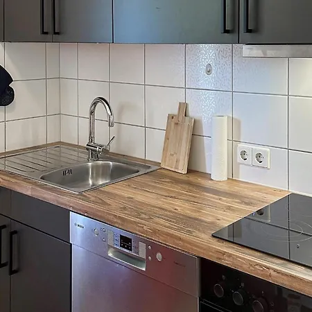 Апартаменты Beautiful In With Kitchen Харен